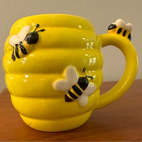 Other - Figural Honey Bee 🐝 Mug